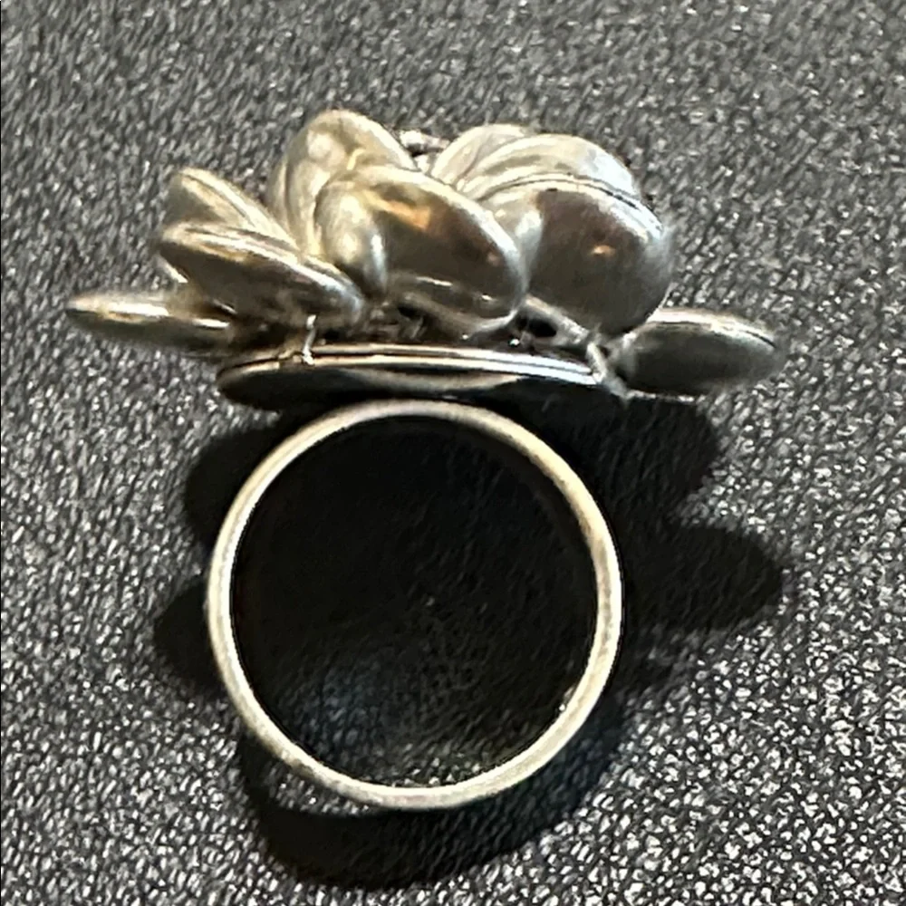 Joan Rivers Silver-Tone Multi-petal Flower Vintage Ring